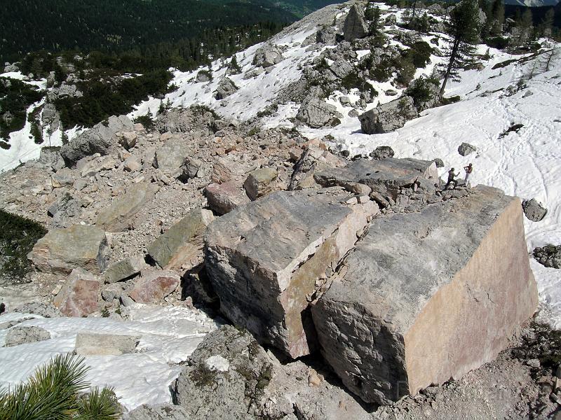 immagine 178.JPG - Sulla Trephor a pochi giorni dal crollo nel gruppo delle Cinque Torri  assieme  alla guida alpina (scoiattoli di Cortina d'Ampezzo) Lorenzo Lorenzi.